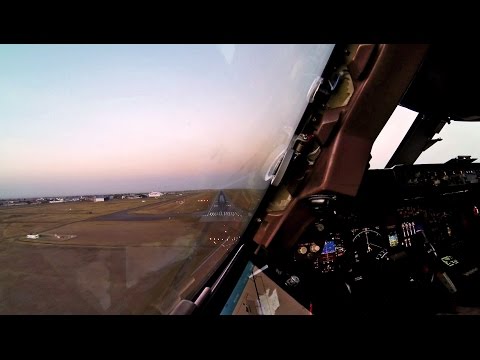 Landing Nairobi - Boeing 747-400 Cockpit Timelapse