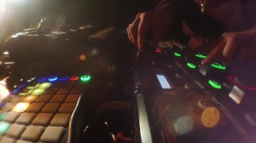 MyOneManBand - Live Hardware Jam For Looper and Synths