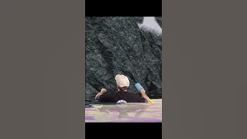 DANGEROUS SWIM AND CLIMB! #shorts Dungeon Quest GreenScreen