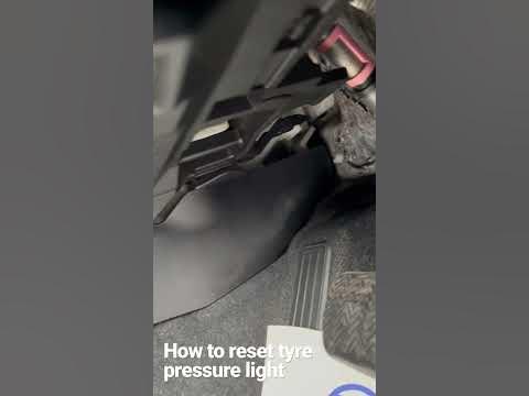 How to reset tyre pressure light for Toyota RAV-4 - YouTube