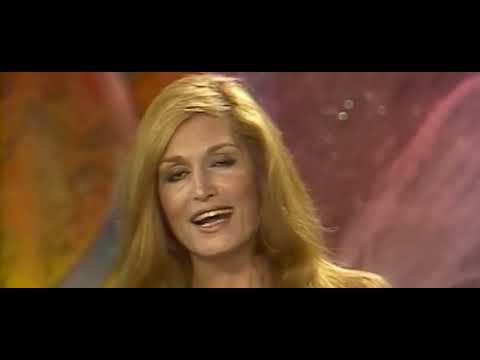 مهما تعدي السنين هتفضل الاغاني دي محفوره جوه  قلوبنا