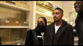 شاهد.. لاعب المنتخب السعودي سالم الدوسري مع زوجته أشواق العمير في افتتاح محمصتها