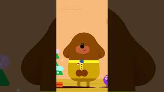 Christmas Decorations In November  The Big Debate    Hey Duggee  heyduggee  ytshorts