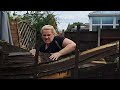 Worst Neighbors From Hell Caught On Camera #11