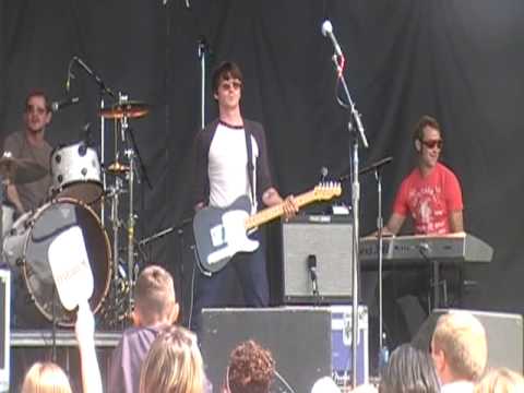 drake bell sound check