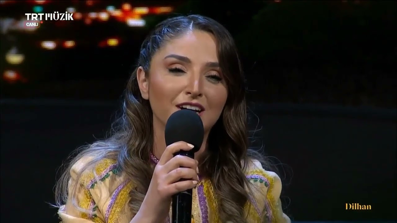 Dünya Tekin - Gurbet Elde Bir Hal Geldi Başıma