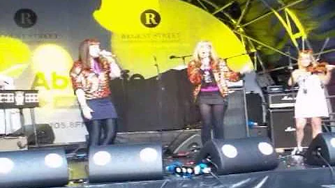 Scarlett And Viva - "MISTAKES" Live @ Regent Stree...