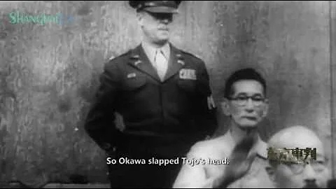 Shumei Okawa  hit the head of Hideki Tojo