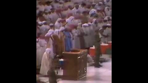 من نوادر التلاوات : تلاوة طيبة للشيخ علي الحذيفي من المسجد الحرام عام 1401هـ