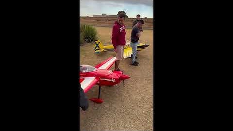 【RC模型】飞手就位，赌一顿烧烤的RC飞机终极PK 空中对决一触即发！