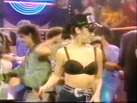 Selena - Baila Esta Cumbia