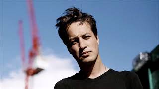 Miniatura de vídeo de "Marlon Williams  – Beautiful Dress"