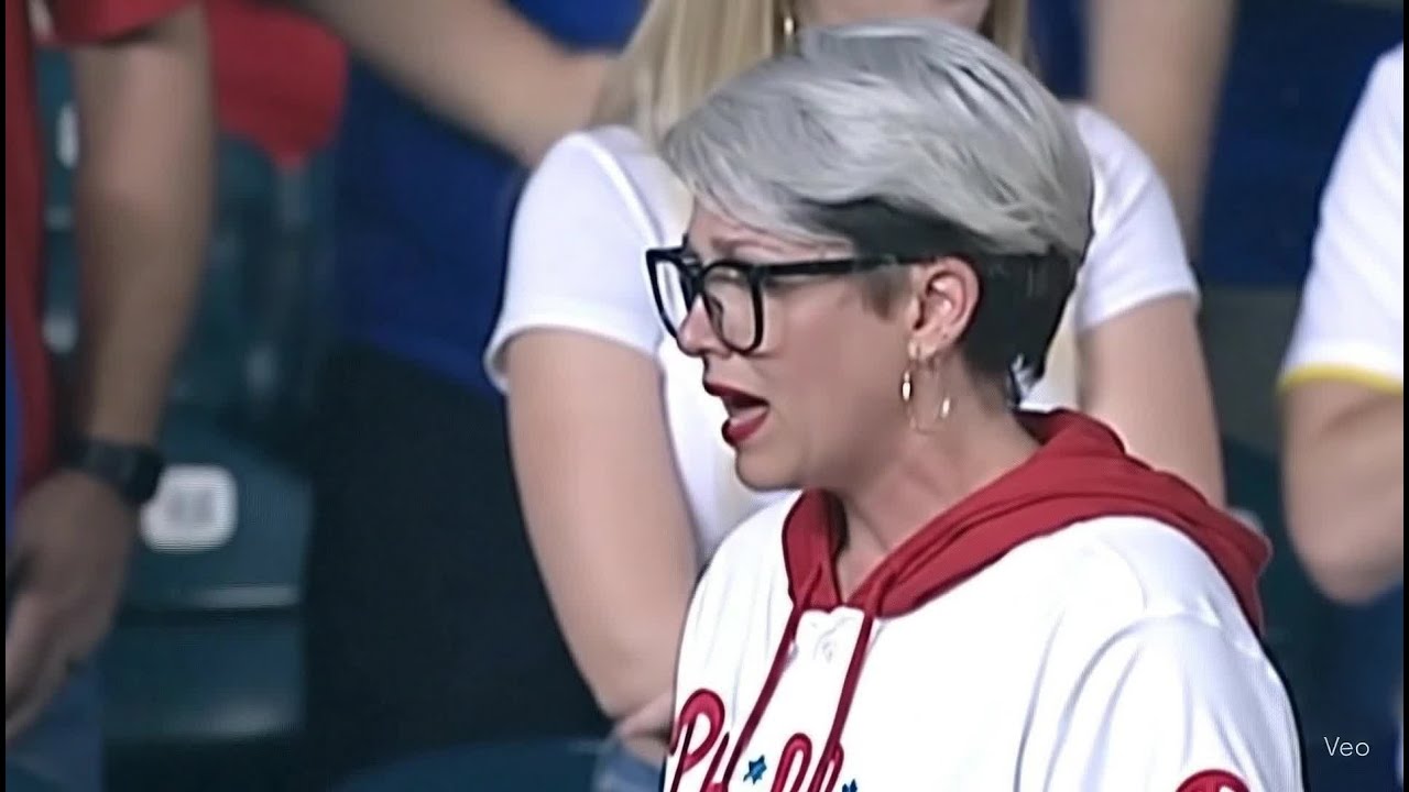 Phillies Karen flips out!