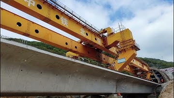 How the HSR Railway Line Bridge Girder to be Erected