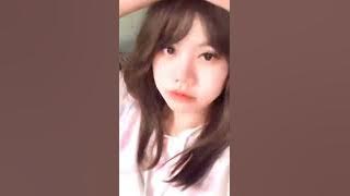 Bu Dyah sangat berbeda yah 😀