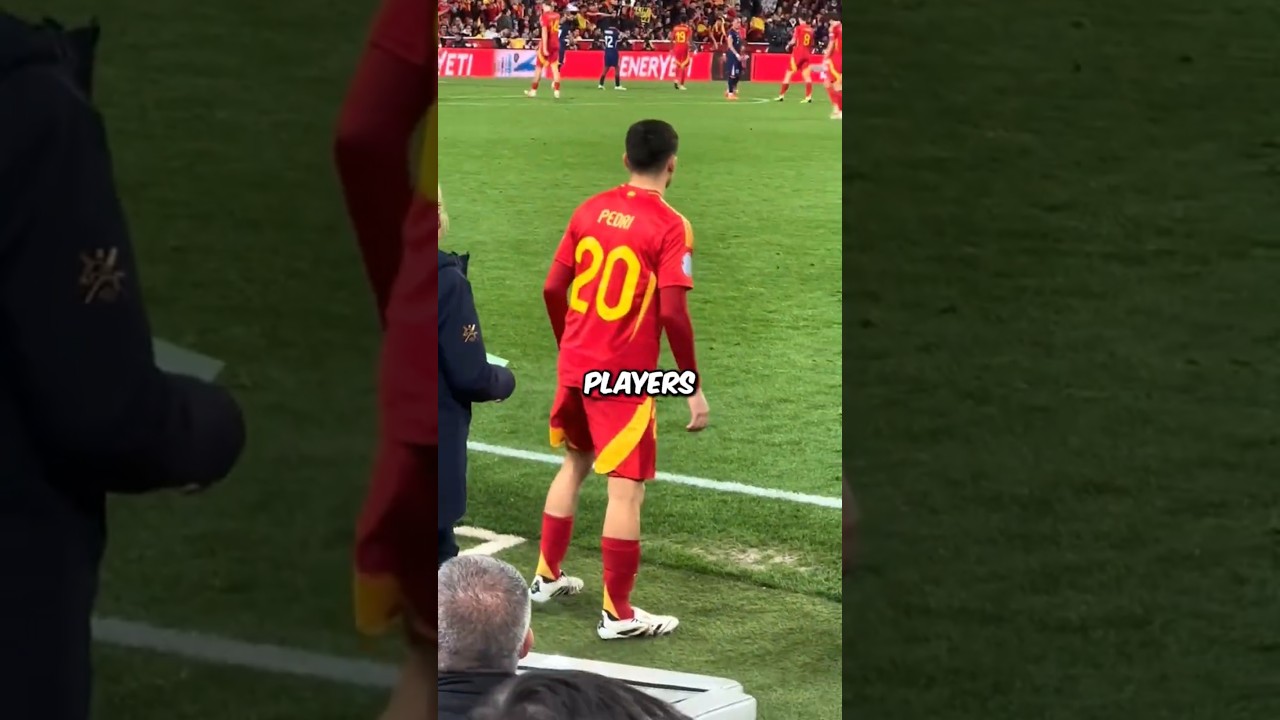 Why are the world's best midfielders Spanish? 🤔 