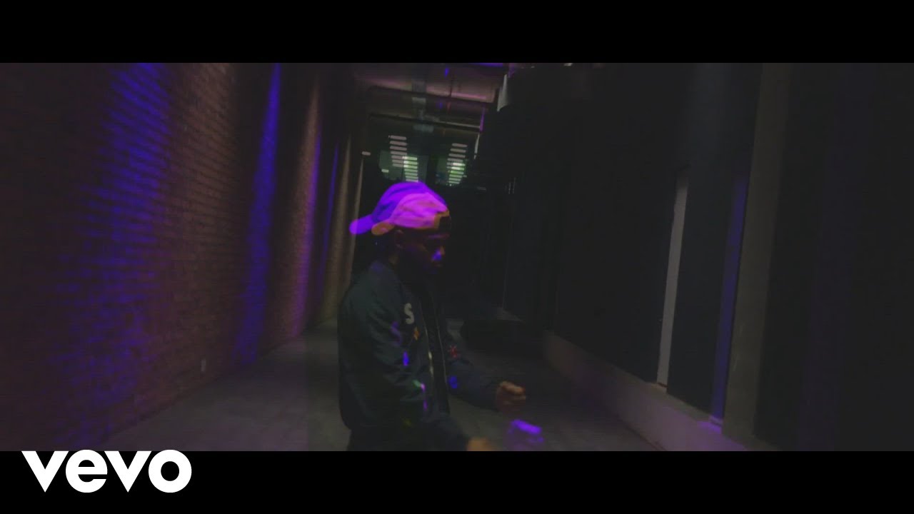 Vicci Martini - Medallion (Promo Video)