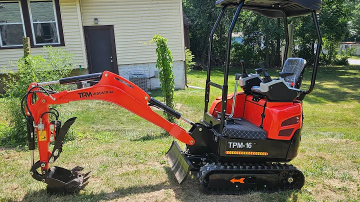 Cheapest Slightly Bigger Chinese Mini Excavator Review. Hydraulic Thumb, Pilot controls, problems???