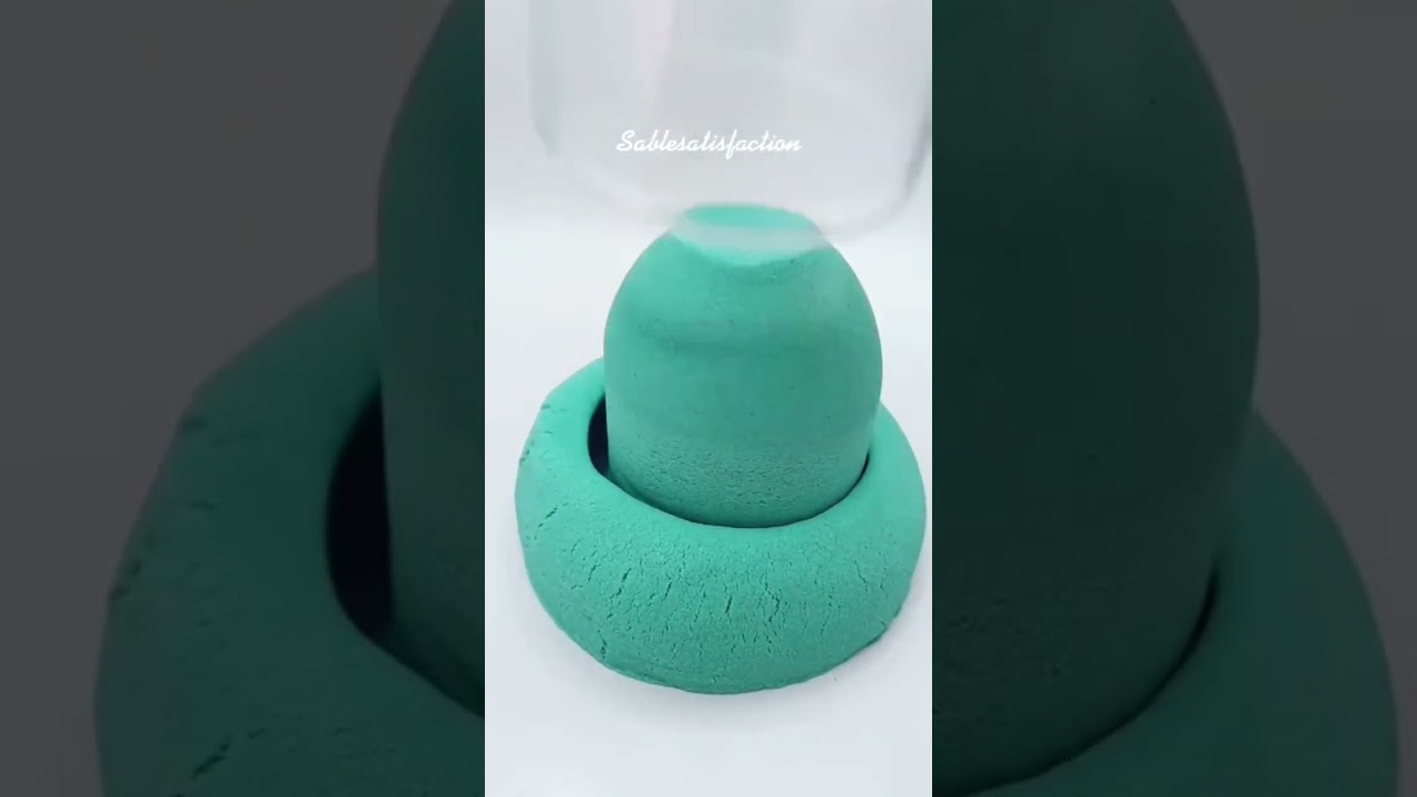 Kinetic sand satisfying cut crush 