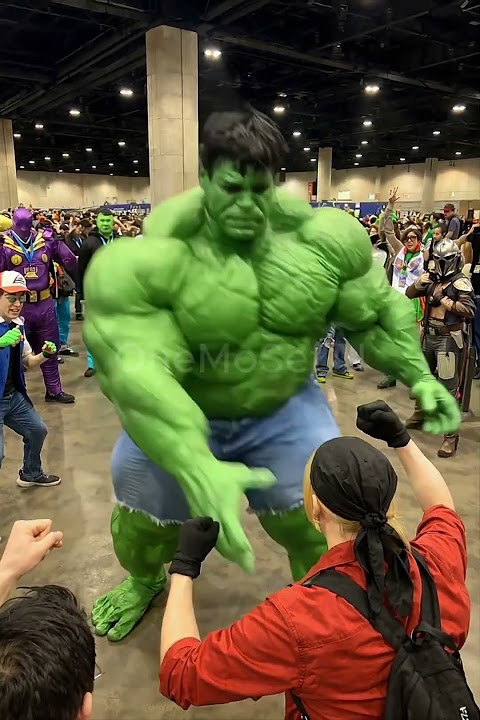 Hulk cosplay