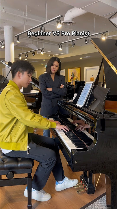 Beginner VS Pro Pianist (River Flows In You) #aylex #piano #yiruma #yirumapiano #riverflowsinyou