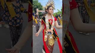 cantiknya kebangetan kakaku carnival kedungpandan. #carnival #dj #cover #djkarnafal #remix