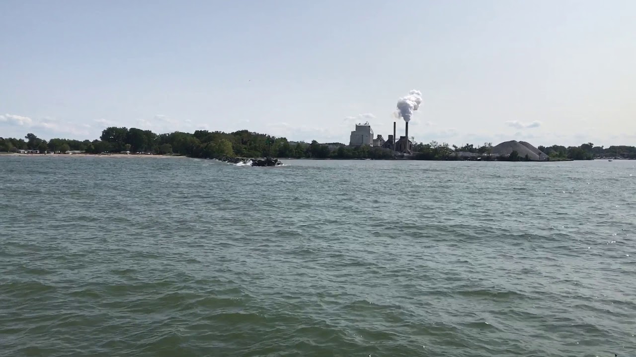 Entering the Huron River Inlet, Huron OH. Lake Erie. YouTube