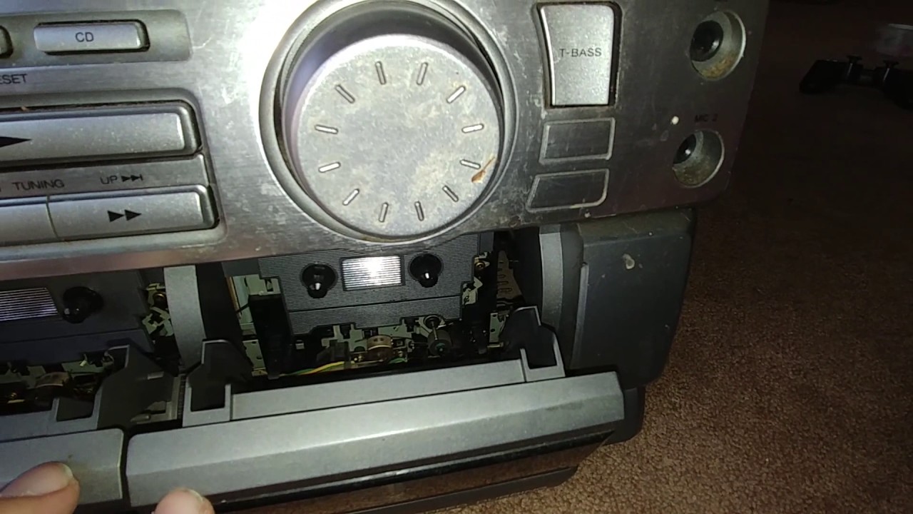 Aiwa CX-ZR525 (as-is freebie!) - YouTube