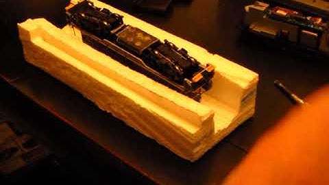 How to Remove a Proto 2000 GP7 or GP9 Shell Safely