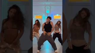 Sports Car W Elle Dimos & Zara Dimmock