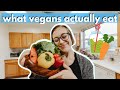 What I eat in a day as a vegan (vegan stereotypes vs real life as a vegan) VEGANUARY 2021 🌱