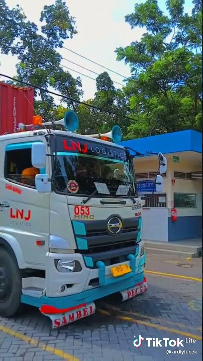 story' wa truk mbois Hino