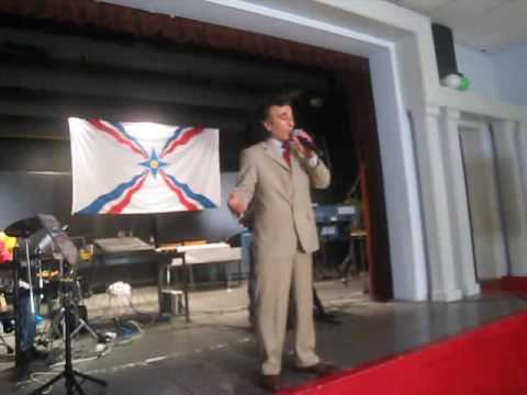 Assyrian Munir Youkhana Singing Mawal At Birthday ...