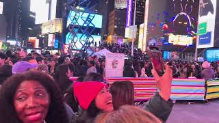 Times Square ..people love crazy 😜