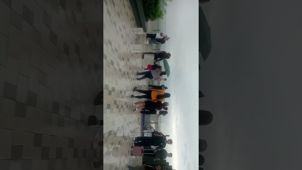 Hind masama mag ambition na may dagat sa likod Ng mall....