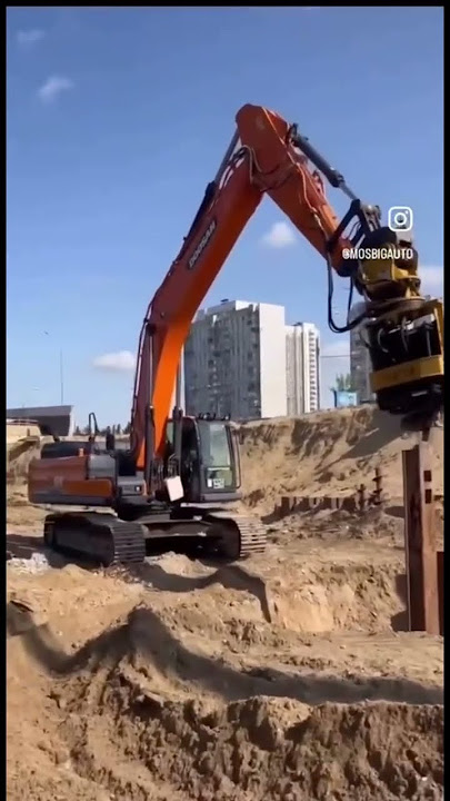 DOOSAN DX360LC с вибропогружателем ANTENG AT75B в работе #ткавтоплюс #doosan #anteng #экскаватор