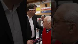 »Geht es mit der Partei wieder hoch?« | SPIEGEL TV Shorts