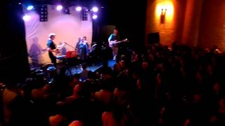 Young Marble Giants - Credit In The Straight World (Live At The Globe Cardiff - 6th August 2015)