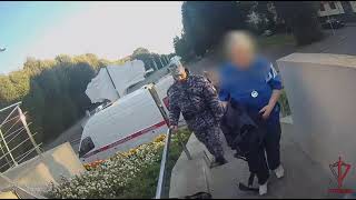 Росгвардейцы пришли на помощь пожилой женщине, упавшей на улице в Калининграде