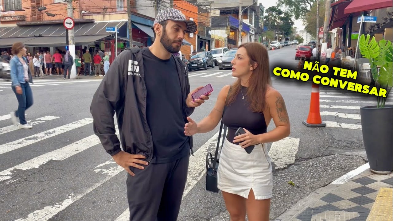 Perguntei se ela namoraria um PEDREIRO