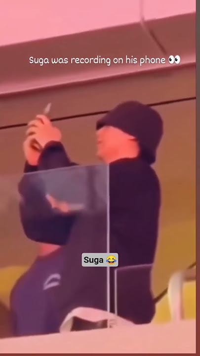 suga blackpink concert enjoy 😊 suga shy 🤭 Jennie 😊