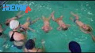 Плавание в бассейне. Baby swimming