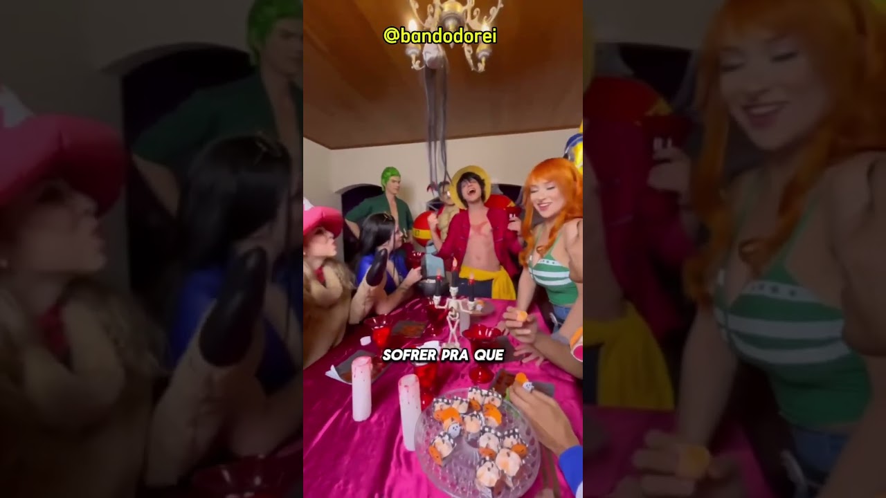 Carol Valença (voz do Luffy) com o Bando do Rei • One Piece Cosplayers #onepiececosplay