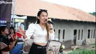 Hujan duri_Cover by icha locka_BKJ musik