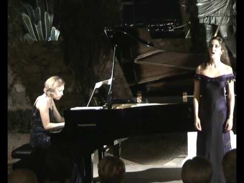 Maria Escobar Soprano i Katharina Landl, piano. Can catalana I.wmv