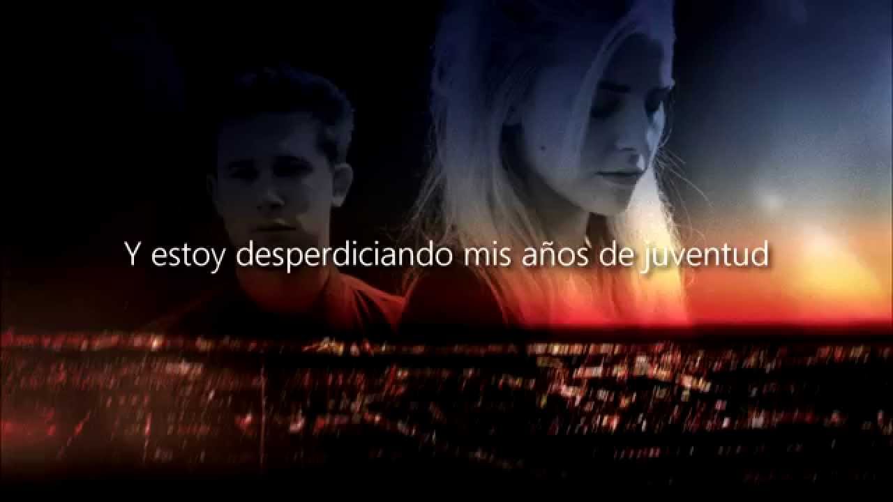 London Grammar - Wasting my Young Years (Español)