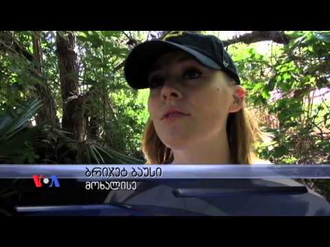 მოხალისეები მდინარის სისუფთავეზე ზრუნავენ