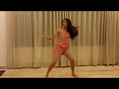 Indian Girl Hot Dance (Kamli) Homemade. . Must watch