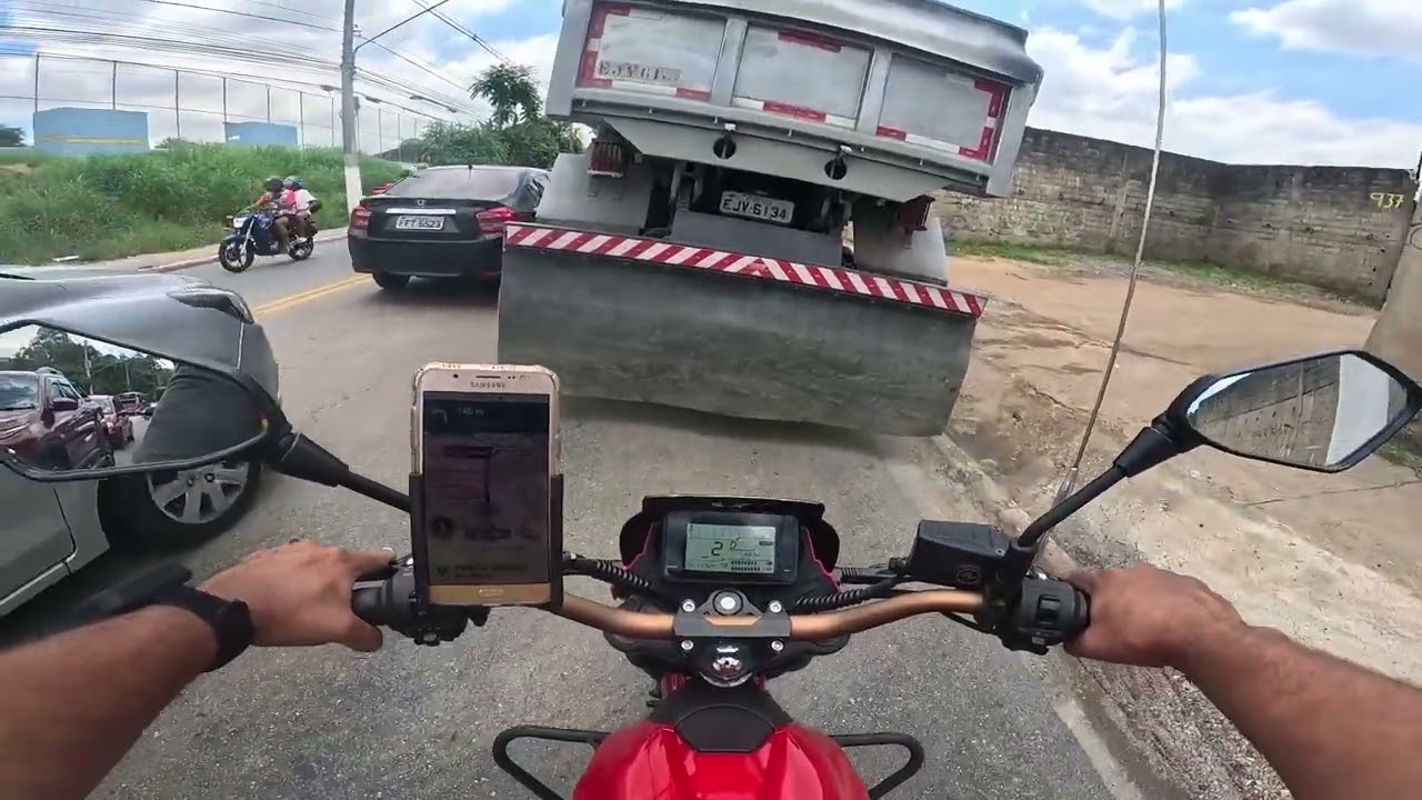 Teste: Moto elétrica da Voltz quer ser a 'funcionária do ano' dos  entregadores