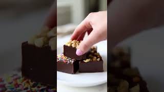 5-Minute Fudge: Easiest Chocolate Fudge Recipe EVER! (So Quick!)